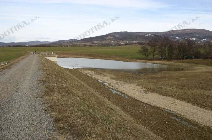 Lehota pod Vtáčnikom – vybudovanie suchého poldra – Obr. 10 - po vystavbe