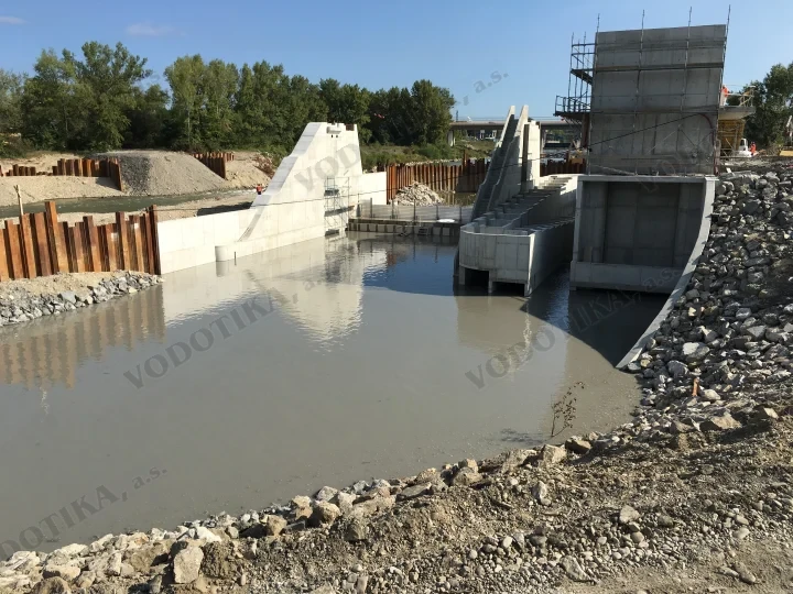 Vodné dielo Trenčianske Biskupice 2 – Obr. 4 - pocas vystavby