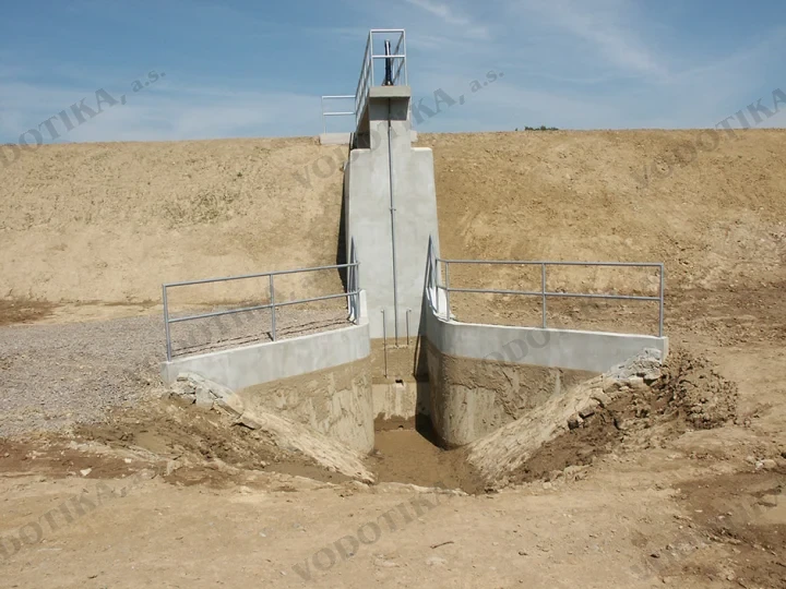 Lehota pod Vtáčnikom – vybudovanie suchého poldra – Obr. 2 - pocas vystavby