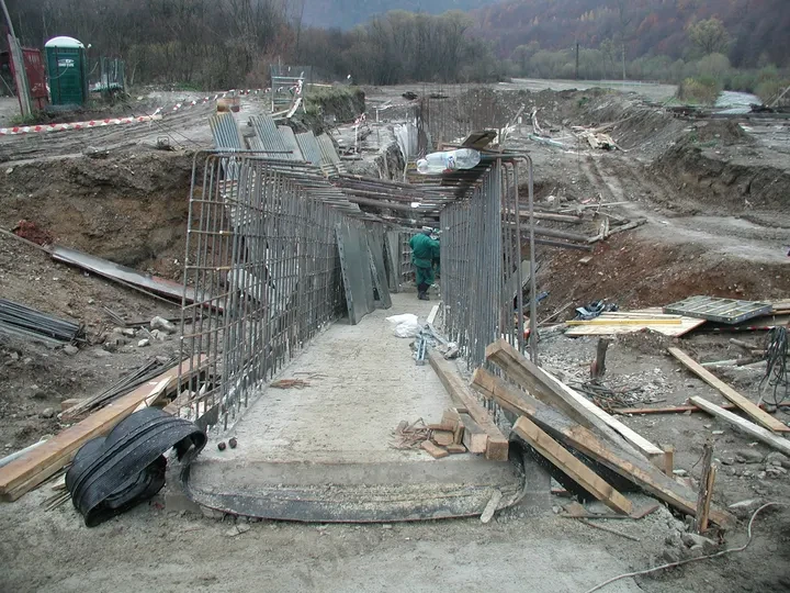 Malá vodná elektráreň Dobšiná III – Obr. 9 - počas výstavby (november 2012)