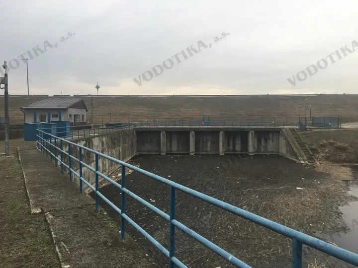 Gabčíkovo – posúdenie možnosti prepravy cez priepust v km 4,0 – Obr. 2 - súčasný stav (december 2016)